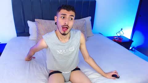 Snapshot of richard_carter_ chatting on 02-27-25, 12:32 Richard online show from 02-27-25, 12:32