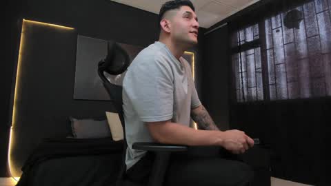 Snapshot of richard_milleer chatting on 01-26-25, 08:56 Ricardo online show from 01-26-25, 08:56