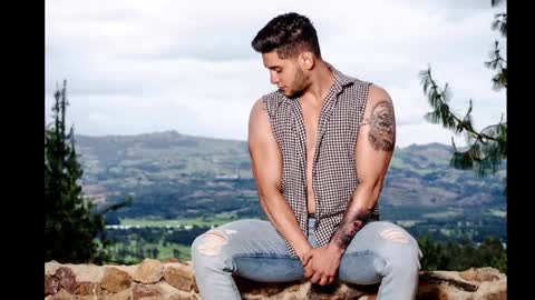 Snapshot of richard_milleer chatting on 02-06-25, 06:02 Ricardo online show from 02-06-25, 06:02