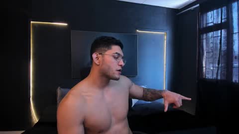 Snapshot of richard_milleer chatting on 02-28-25, 02:20 Ricardo online show from 02-28-25, 02:20