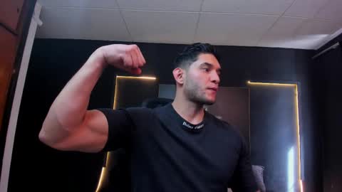 Snapshot of richard_milleer chatting on 09-09-25, 01:43 Ricardo online show from 09-09-25, 01:43