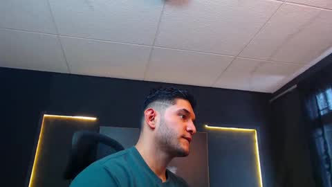 Snapshot of richard_milleer chatting on 09-15-25, 01:44 Ricardo online show from 09-15-25, 01:44