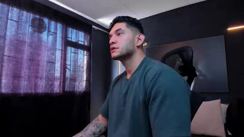 Snapshot of richard_milleer chatting on 09-16-25, 01:23 Ricardo online show from 09-16-25, 01:23