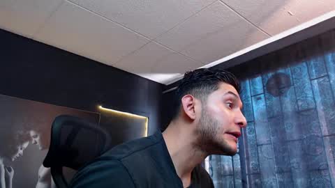 Snapshot of richard_milleer chatting on 09-22-25, 01:35 Ricardo online show from 09-22-25, 01:35