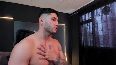 Snapshot of richard_milleer chatting on 09-30-25, 02:00 Ricardo online show from 09-30-25, 02:00