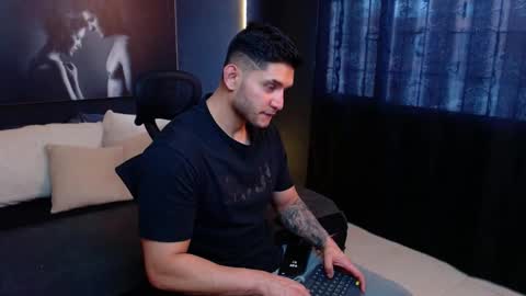 Snapshot of richard_milleer chatting on 10-04-25, 02:59 Ricardo online show from 10-04-25, 02:59