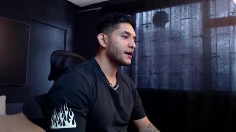 Snapshot of richard_milleer chatting on 10-10-25, 02:16 Ricardo online show from 10-10-25, 02:16