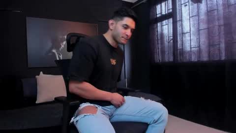 Snapshot of richard_milleer chatting on 10-11-25, 04:05 Ricardo online show from 10-11-25, 04:05