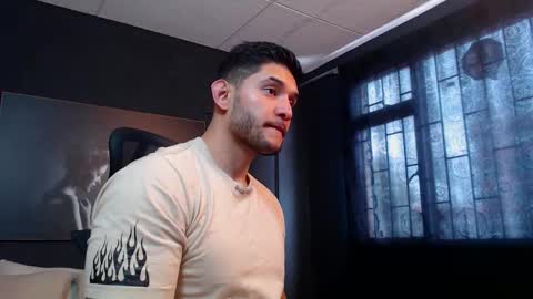 Snapshot of richard_milleer chatting on 10-27-25, 02:21 Ricardo online show from 10-27-25, 02:21