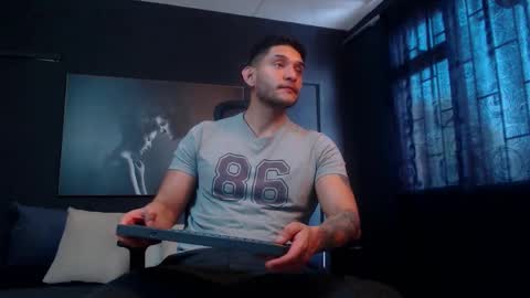 Snapshot of richard_milleer chatting on 11-21-25, 02:16 Ricardo online show from 11-21-25, 02:16