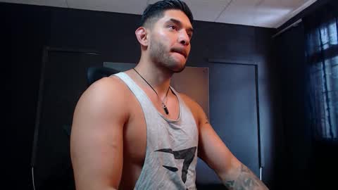 Snapshot of richard_milleer chatting on 11-22-25, 02:49 Ricardo online show from 11-22-25, 02:49