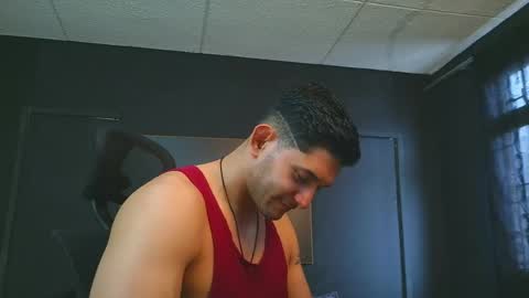 Snapshot of richard_milleer chatting on 06-05-26, 02:45 Ricardo online show from 06-05-26, 02:45