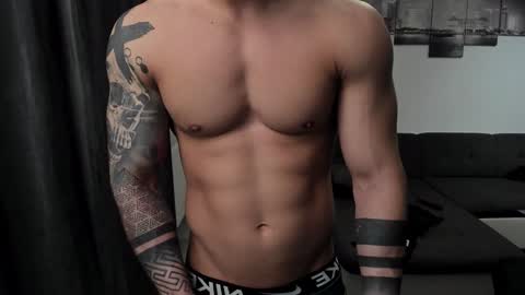 Snapshot of richarddarell chatting on 01-11-25, 09:04 RichardDarell online show from 01-11-25, 09:04