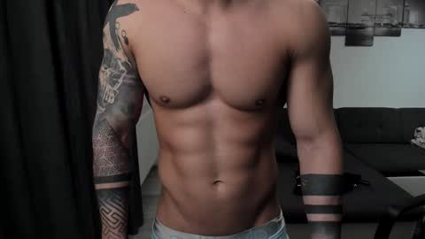 Snapshot of richarddarell chatting on 01-15-25, 08:51 RichardDarell online show from 01-15-25, 08:51