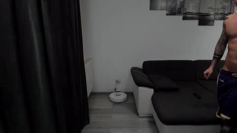 Snapshot of richarddarell chatting on 02-16-25, 06:43 RichardDarell online show from 02-16-25, 06:43