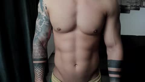 Snapshot of richarddarell chatting on 10-14-25, 05:19 RichardDarell online show from 10-14-25, 05:19