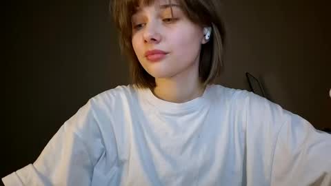 Luna online show from 04-26-26, 06:49