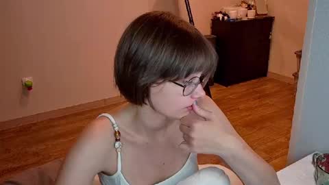Luna online show from 07-19-26, 06:44
