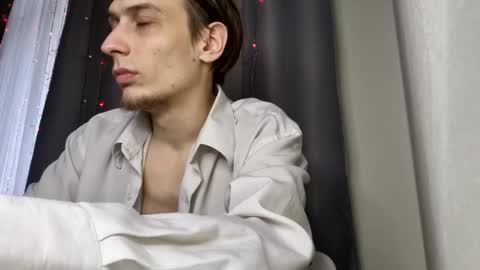 Snapshot of rick_reed chatting on 12-11-24, 12:02 Rick online show from 12-11-24, 12:02