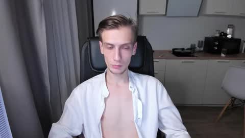 Snapshot of rick_reed chatting on 10-02-25, 09:11 Rick online show from 10-02-25, 09:11