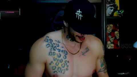 Snapshot of rickg_oficial chatting on 10-16-25, 11:17 RICKG online show from 10-16-25, 11:17