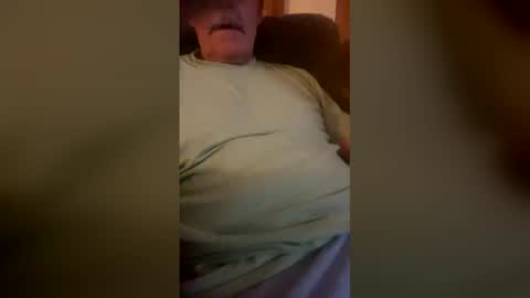 Snapshot of rickwant chatting on 12-19-25, 12:01 rickwant online show from 12-19-25, 12:01