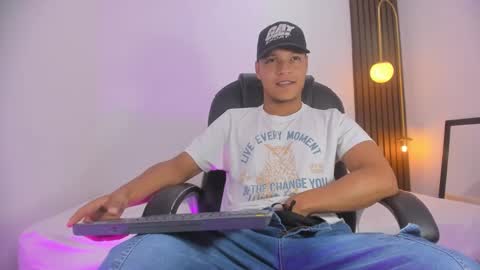 Ricky  online show from 12-19-24, 09:17