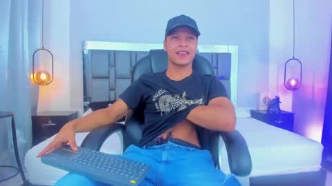 Ricky  online show from 01-04-25, 09:09