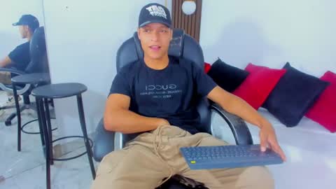 Ricky  online show from 02-17-25, 07:42