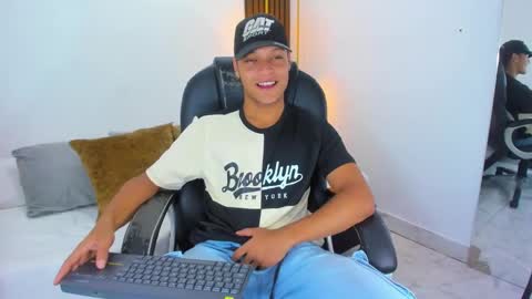 Ricky  online show from 02-24-25, 07:52