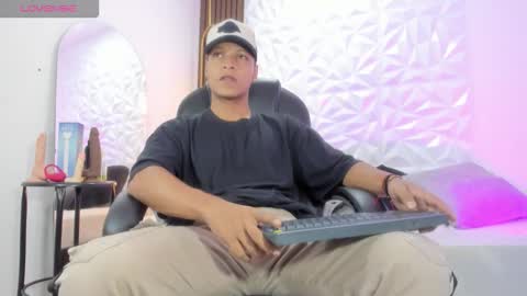 Ricky  online show from 10-20-25, 02:39