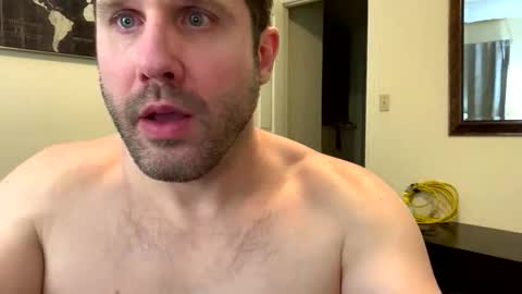 Snapshot of rico_suave25 chatting on 12-17-25, 07:25 rico_suave25 online show from 12-17-25, 07:25