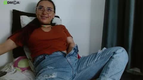 Candy online show from 11-08-25, 04:45