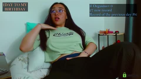 Candy online show from 11-24-25, 02:00