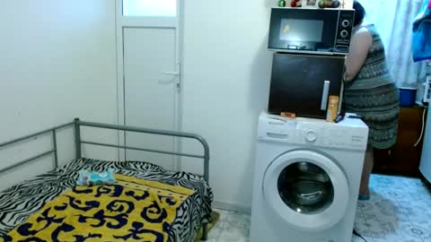 Snapshot of ridemerafsuzana chatting on 12-20-24, 10:05 Ridemeraf online show from 12-20-24, 10:05