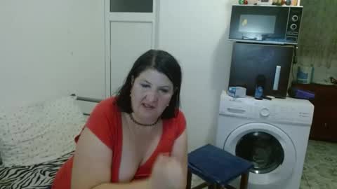 Snapshot of ridemerafsuzana chatting on 12-31-24, 04:35 Ridemeraf online show from 12-31-24, 04:35