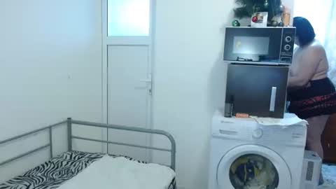 Snapshot of ridemerafsuzana chatting on 01-20-25, 12:49 Ridemeraf online show from 01-20-25, 12:49