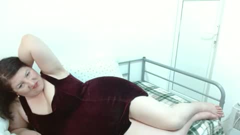 Snapshot of ridemerafsuzana chatting on 10-15-25, 09:42 Ridemeraf online show from 10-15-25, 09:42