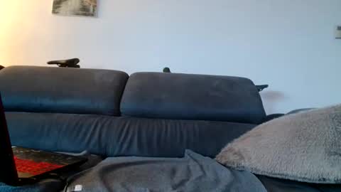 Riggell online show from 04-27-26, 05:22