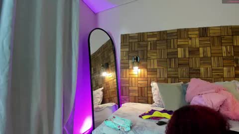 Sara online show from 09-24-25, 10:18