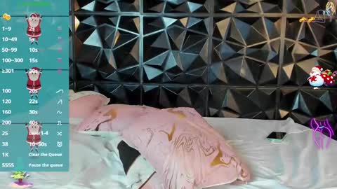 Snapshot of rihannagil chatting on 12-18-24, 11:30 rihanna online show from 12-18-24, 11:30