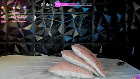 Snapshot of rihannagil chatting on 02-15-25, 10:10 rihanna online show from 02-15-25, 10:10