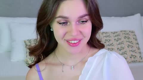 Rihanna online show from 11-28-25, 05:15