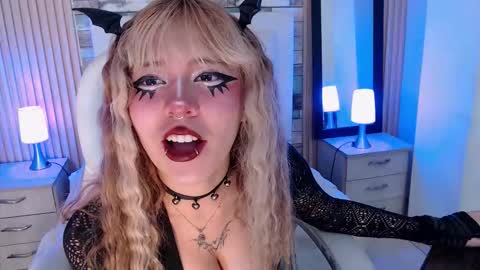 RIHONNA online show from 09-13-25, 12:38