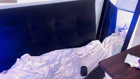 RIHONNA online show from 09-19-25, 02:29