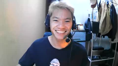 riiichie12 online show from 11-08-25, 10:19