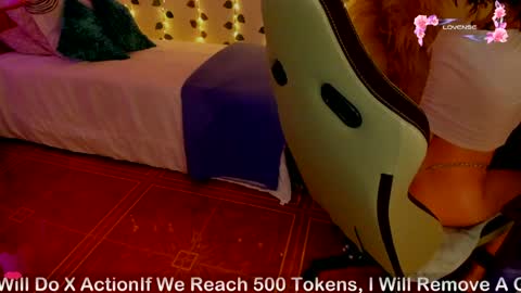 Independent model online show from 01-31-25, 02:58