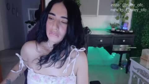 Independent model online show from 07-25-26, 07:50