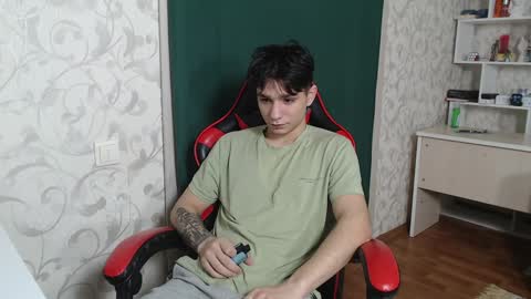 Snapshot of rik_and chatting on 12-05-24, 01:38 Rick online show from 12-05-24, 01:38