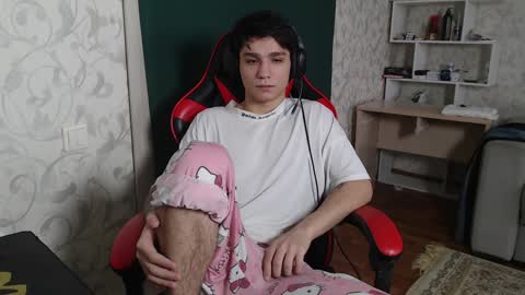 Snapshot of rik_and chatting on 12-13-24, 05:38 Rick online show from 12-13-24, 05:38